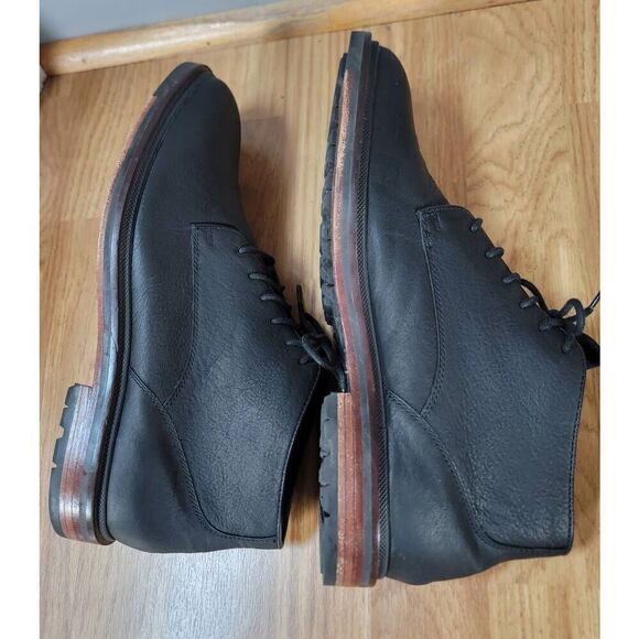 Cole Haan Cranston Chukka Boots 9.5 main image 9